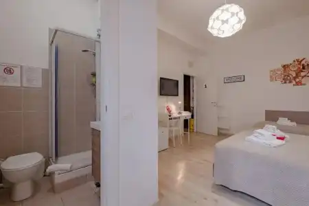 Damiani & Sister Guest House - 41