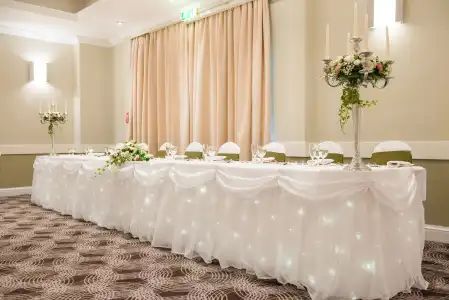 Holiday Inn Cardiff - North M4 - 12