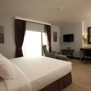 Sukhumvit Suites - 31