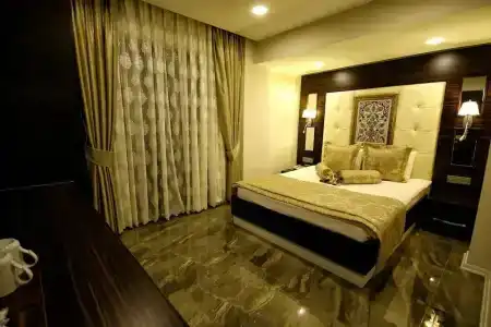 Venus Suite - 29