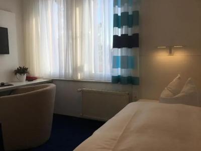 & Restaurant Park Cafe ISA - 30