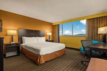 Best Western The Plaza Honolulu Airport - Free Breakfast - 41