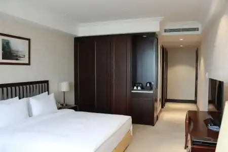 Evergreen Laurel Shanghai - 43