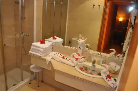 Royal Lido Resort & Spa - 9