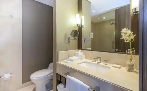 Courtyard by Marriott Prague Airport - 10