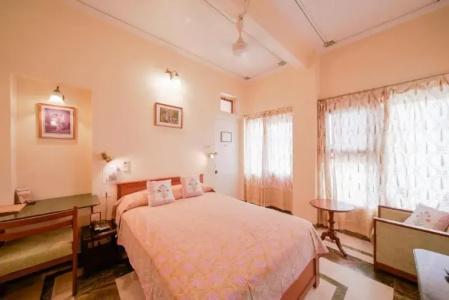 Arya Niwas - 106