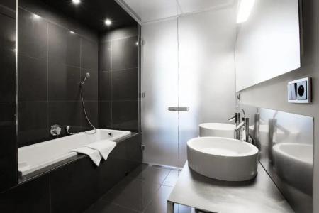 Old Town Square Residence by Emblem - 39