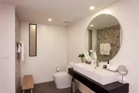 Anona Beachfront Phuket Resort - 9