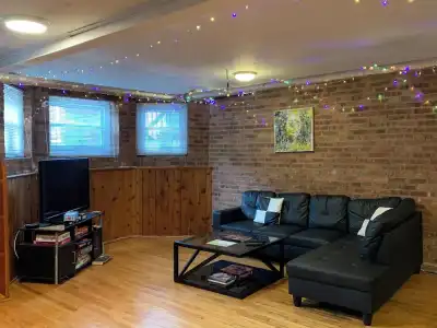 Wrigley Hostel - 54