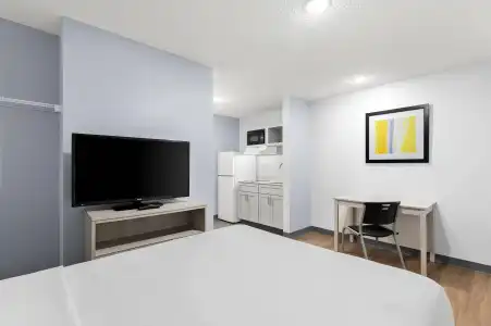 Birch Hill Suites - Lakeland - 24