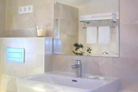 Refresh Boutique Apartments - 8