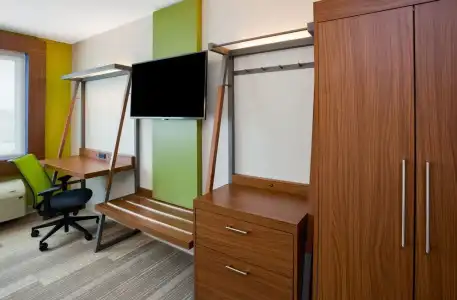 Holiday Inn Express & Suites Des Moines Downtown by IHG - 61