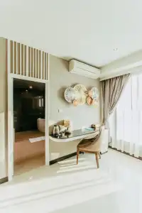 Mantra Varee - 50