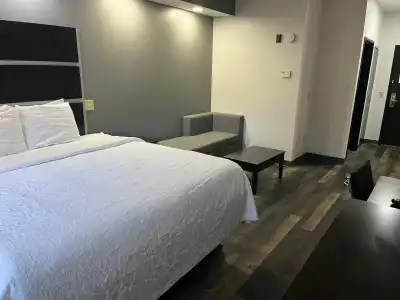Sonesta Essential Savannah - 45