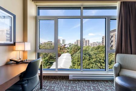 Best Western Plus Montreal - 46