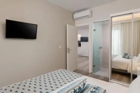 Bio Suites - 170