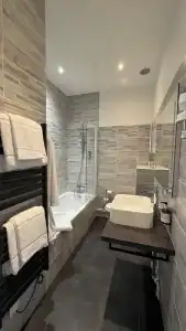 Hôtel Bellevue - 98
