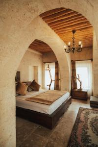Hu of Cappadocia - 47