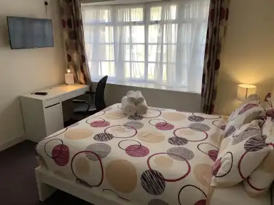 Austins Guest House - 38