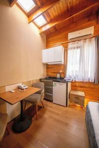 Royal Garden Suite - 10