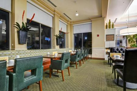 Hilton Garden Inn Green Bay - 37