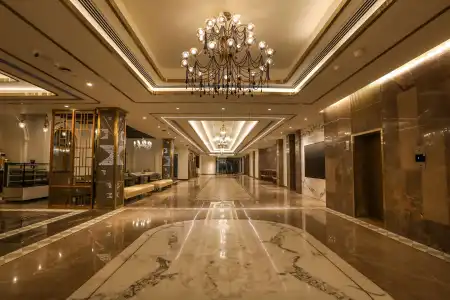 Radisson Blu & Suites GRT Chennai - 14