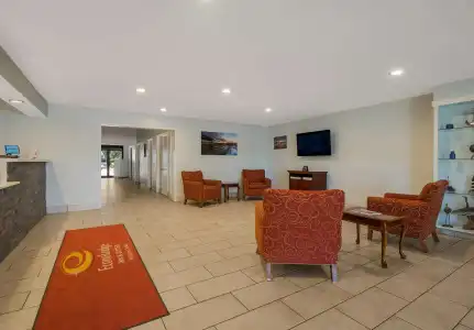 Econo Lodge Inn & Suites Fulton - Rockport - 1