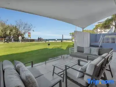 Rolling Surf Resort - 104