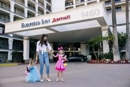 Fairfield by Marriott Anaheim Resort - 33