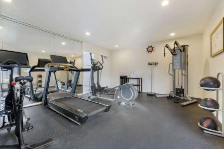 Best Western Plus Marina Shores - 19