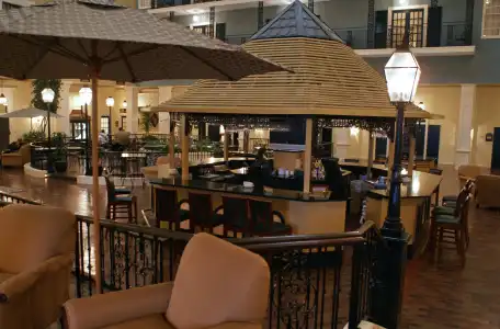 DoubleTree Suites by Hilton Lexington - 18