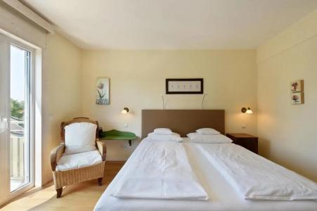 Hirschen in Freiburg-Lehen - 92