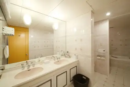 Emisia Sapporo - 8