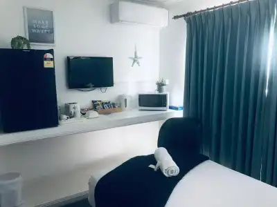 Ocean Breeze Motel - 1