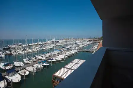 Mosella Suite - 100