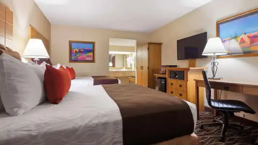 Best Western Plus Saddleback Inn & Conference Center - 44