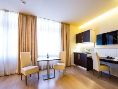 The Heidelberg Exzellenz - 18