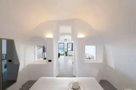 Sun Rocks Boutique | Caldera View Suites & Sunset Dining Experience - 3