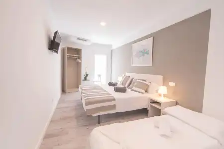 Blu Hostal Diana - 4
