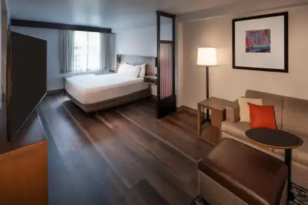 Hyatt Place Seattle Downtown - 2