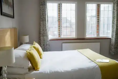 Red Mullions Guest House - 76