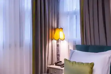 9 Doors - 20