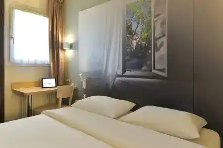 B&B Clermont-Ferrand Le Brézet Aéroport - 4