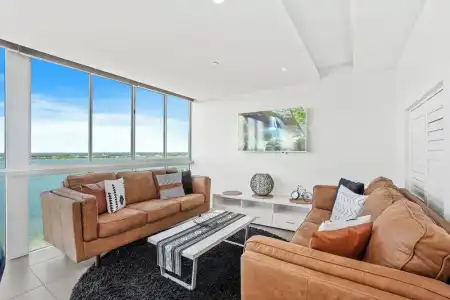 Crystal Bay on the Broadwater - 449