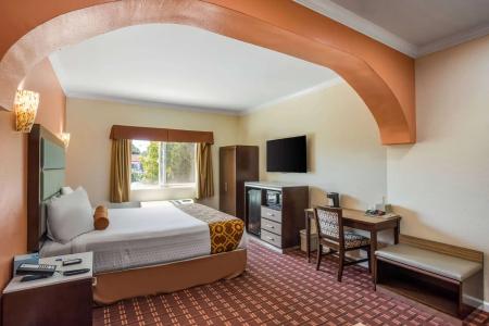 Rodeway Inn & Suites Pasadena - 59