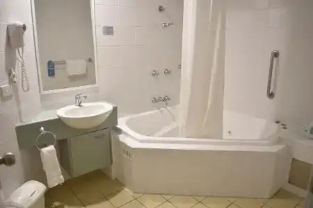 Beachside Holiday Apartments - 48