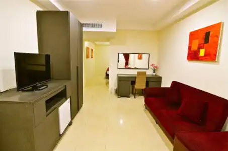 Square One Patong - 132