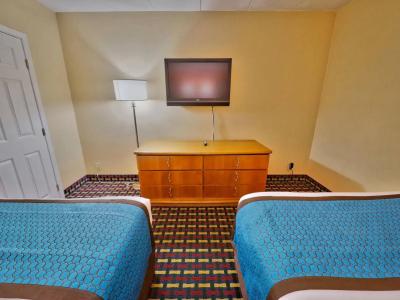 Seashire Inn & Suites - 13