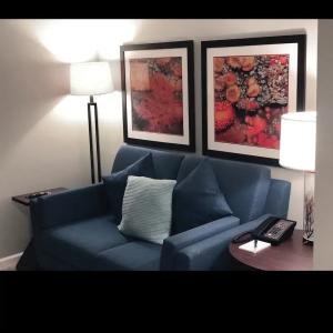 Mariposa Inn and Suites - 35