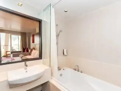 ASHLEE Hub Patong - 56